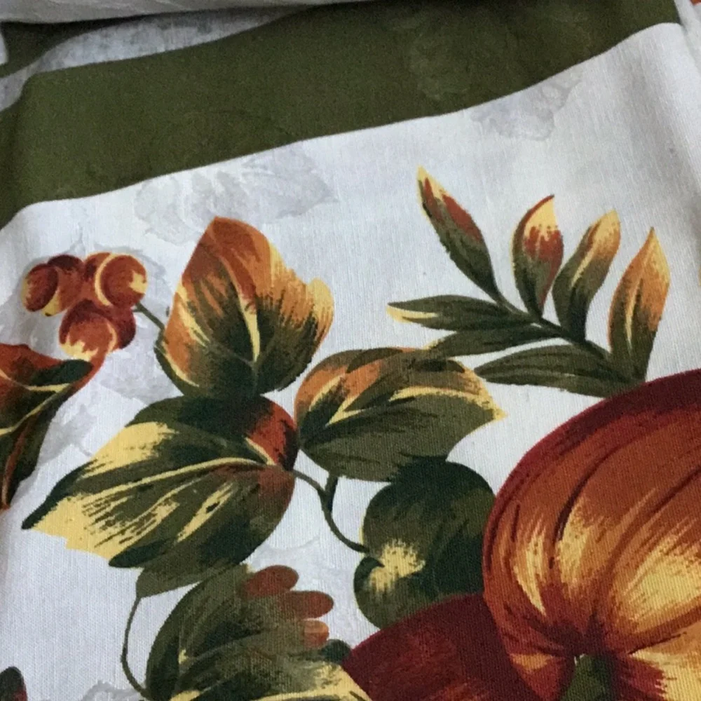 🍂🍁Autumn Harvest Thanksgiving Tablecloth pumpkins,leaves White Rust Orange Green